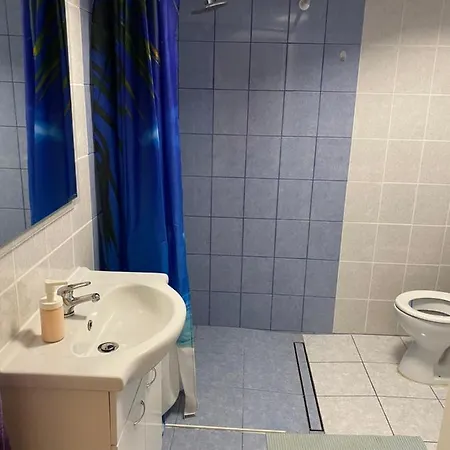 Δωμάτια σε οικογενειακή κατοικία Julija